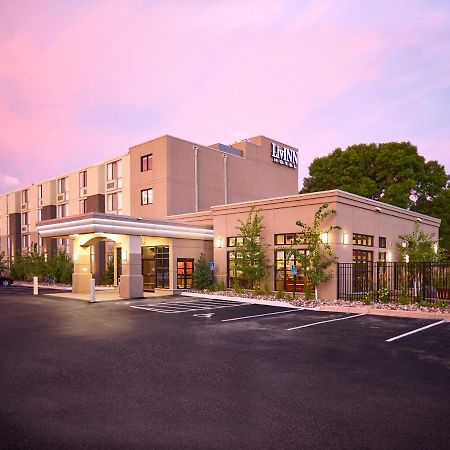 Livinn Hotel St Paul East / Maplewood Экстерьер фото