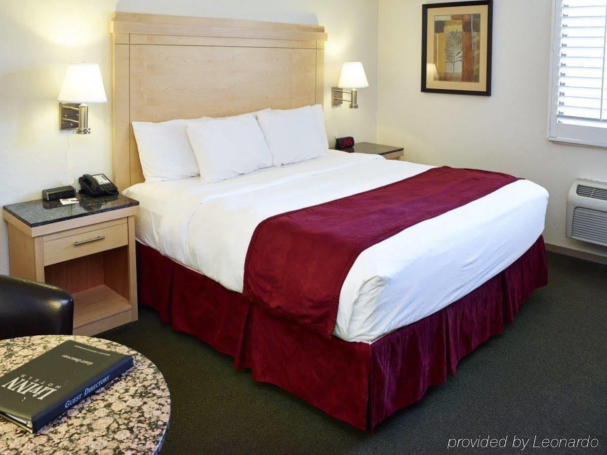 Livinn Hotel St Paul East / Maplewood Экстерьер фото