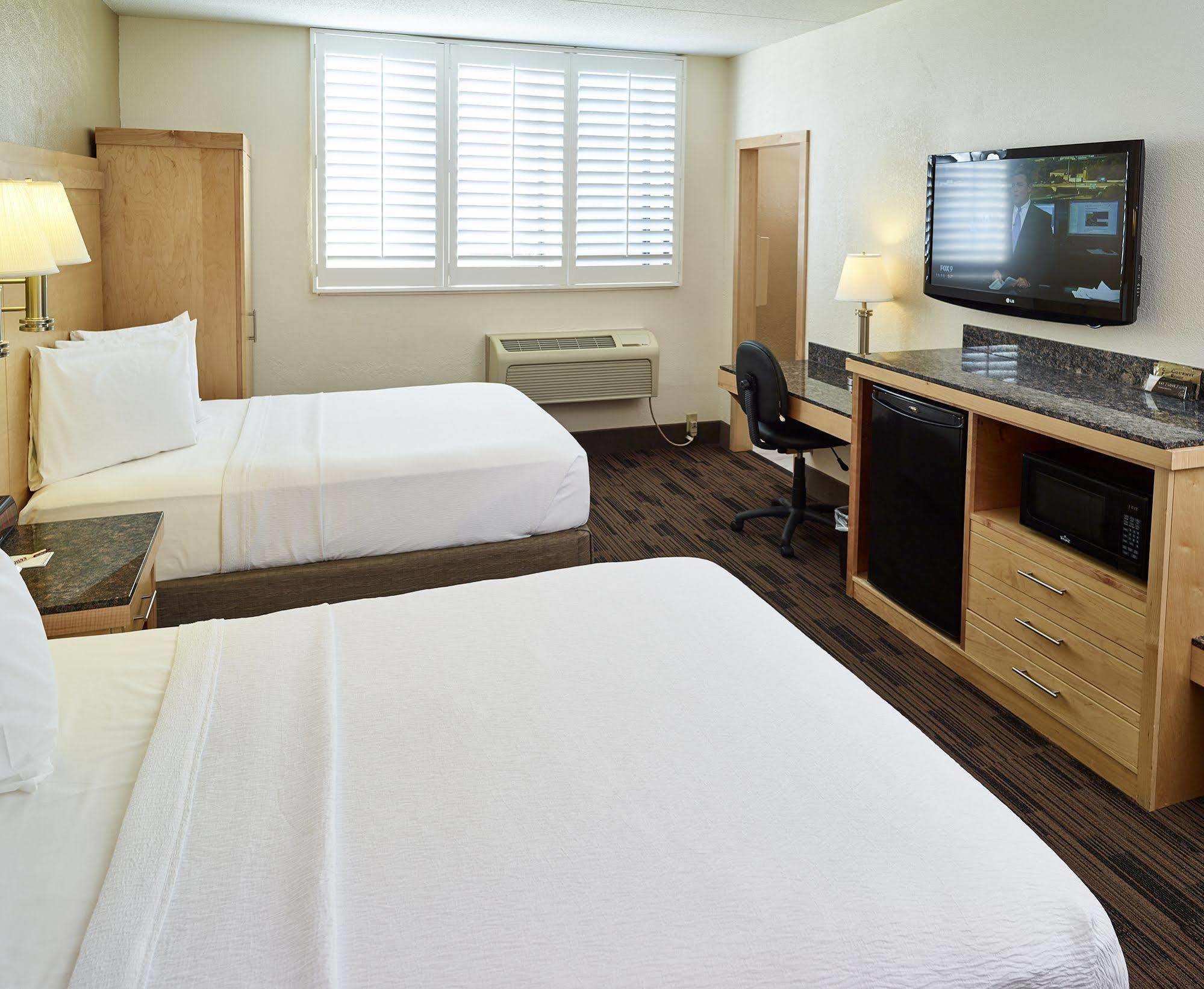 Livinn Hotel St Paul East / Maplewood Экстерьер фото