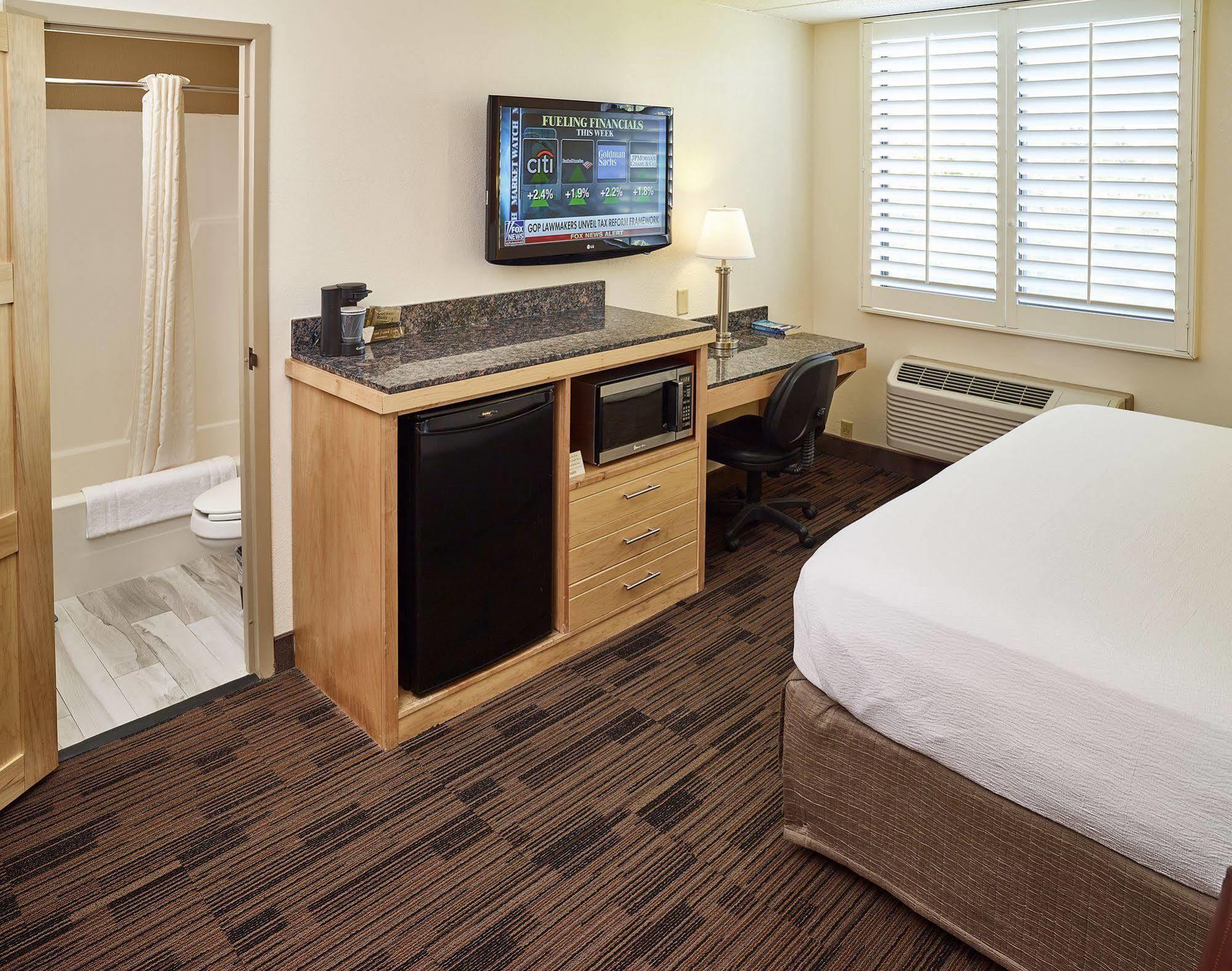 Livinn Hotel St Paul East / Maplewood Экстерьер фото