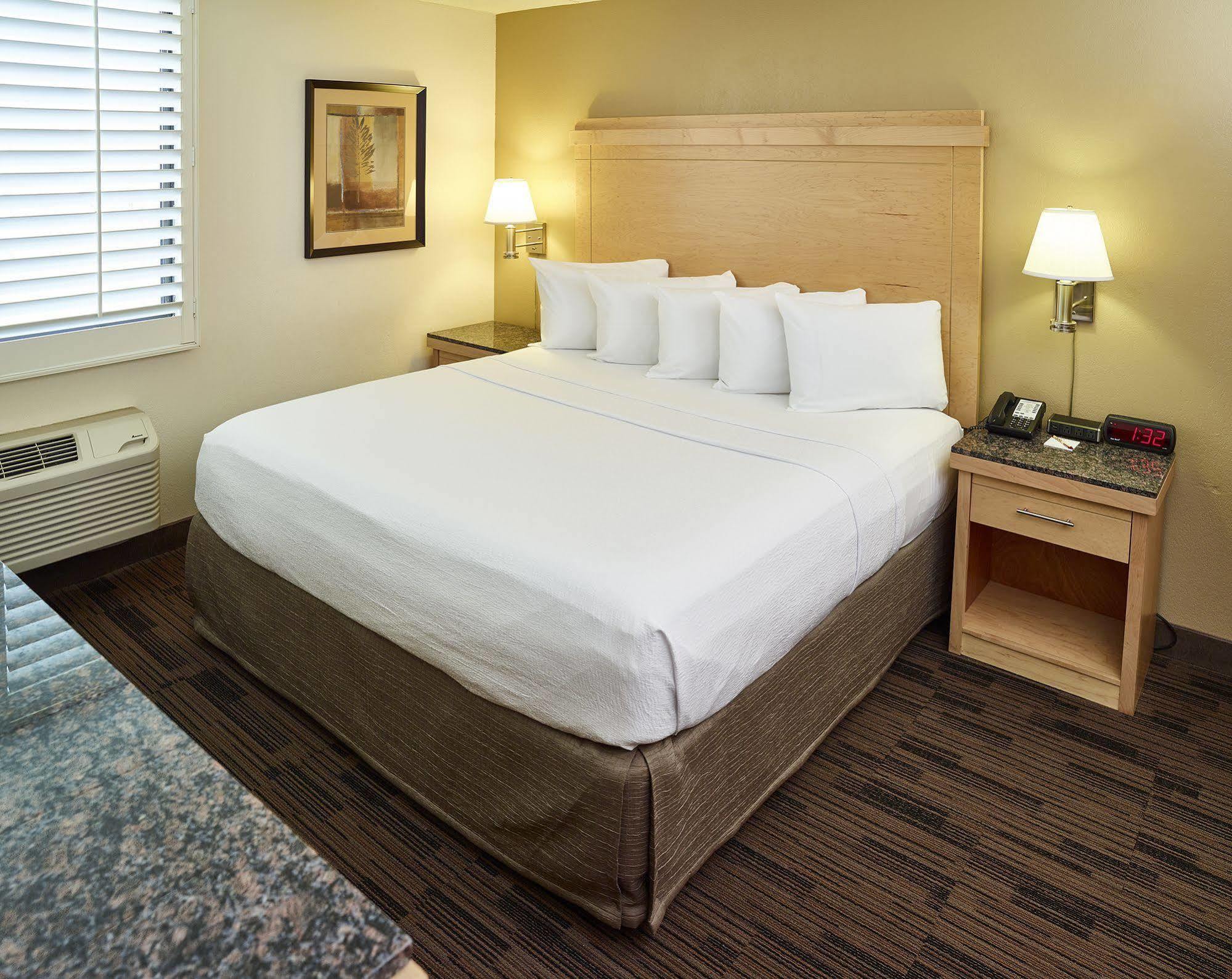 Livinn Hotel St Paul East / Maplewood Экстерьер фото
