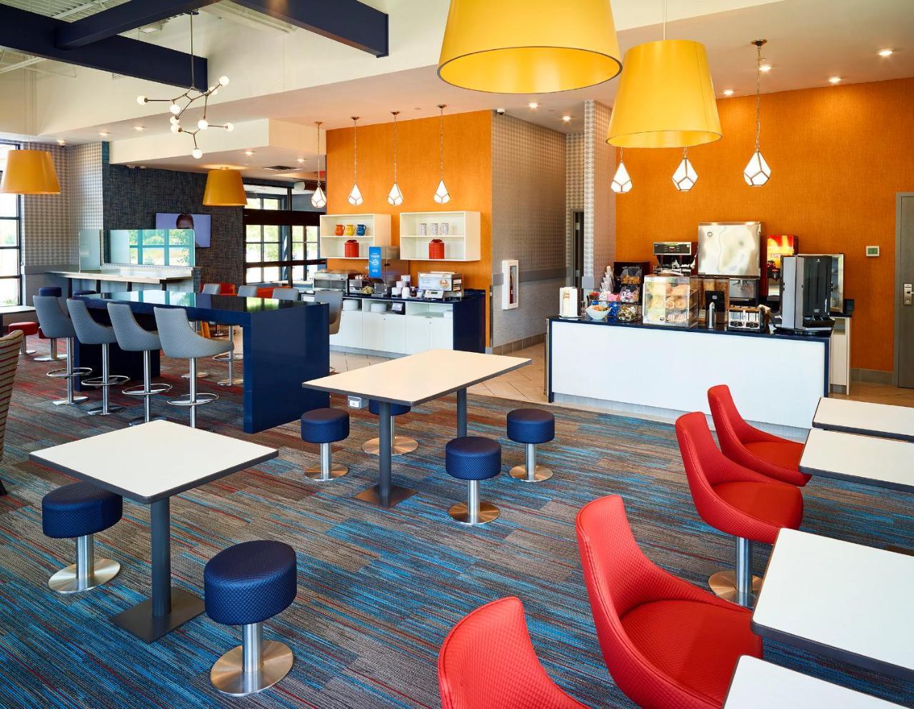 Livinn Hotel St Paul East / Maplewood Экстерьер фото